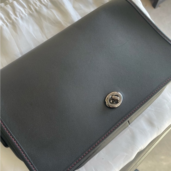 Coach Turn lock crossbody - Picture 14 of 16